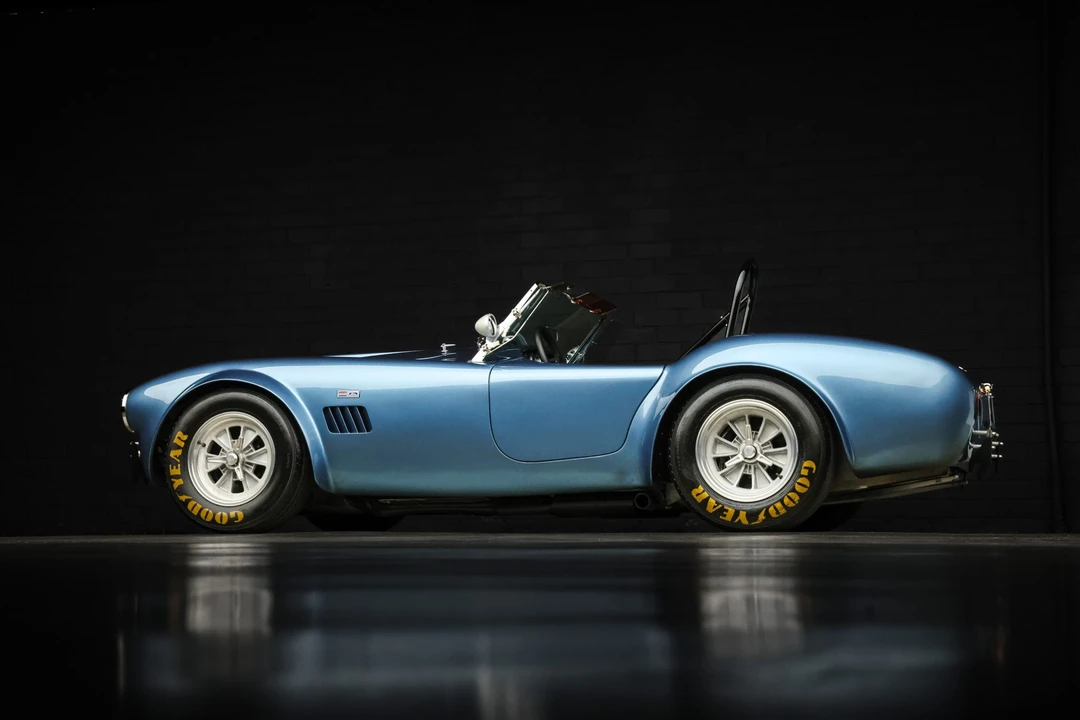 Shelby Cobra Replica - Image 23 of 31
