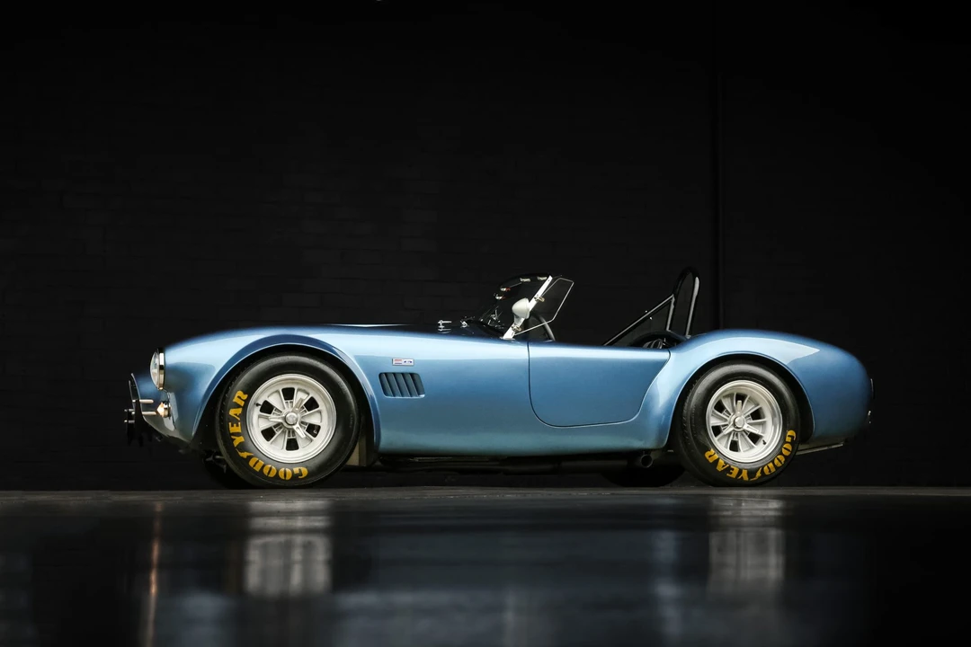 Shelby Cobra Replica - Image 21 of 31
