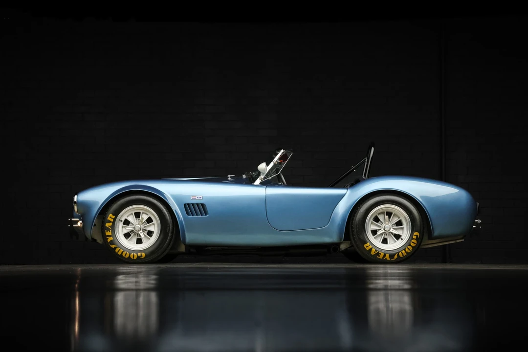 Shelby Cobra Replica - Image 22 of 31