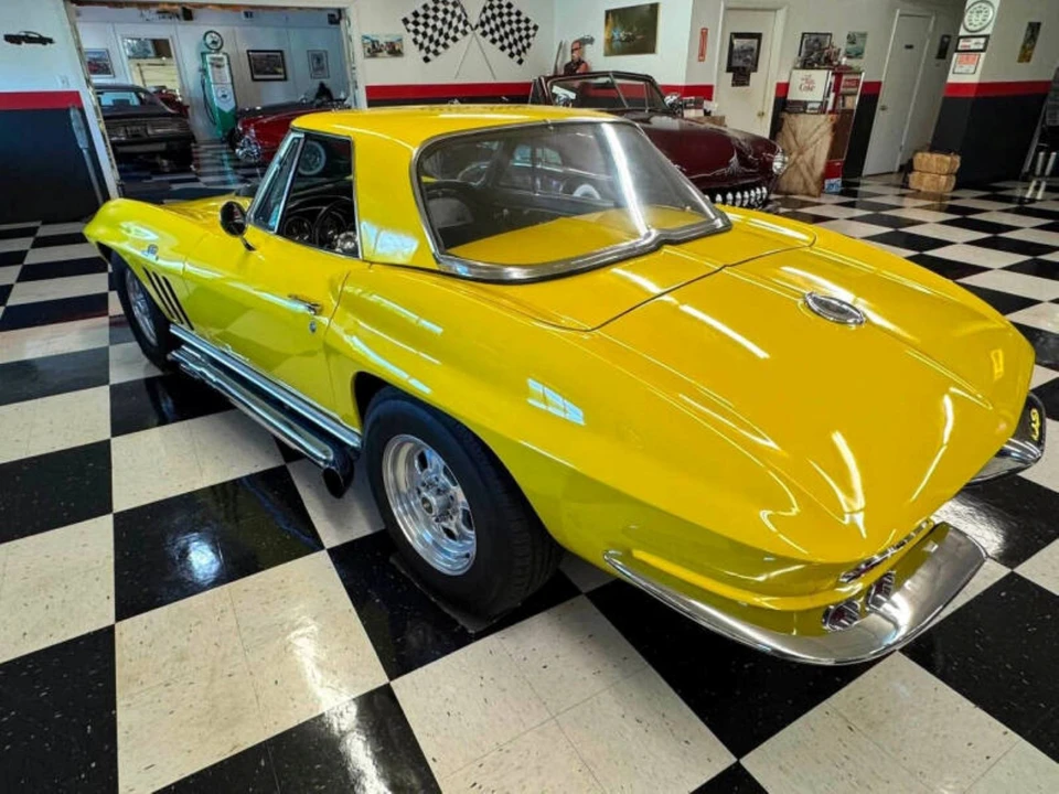 1966 Chevrolet Corvette C2 427 - Image 25 of 31