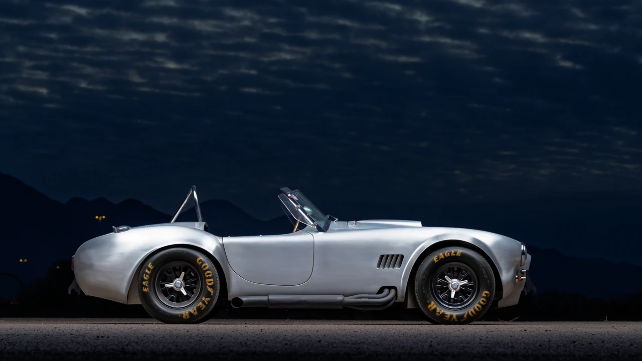 Shelby Cobra Replica - Image 15 of 31