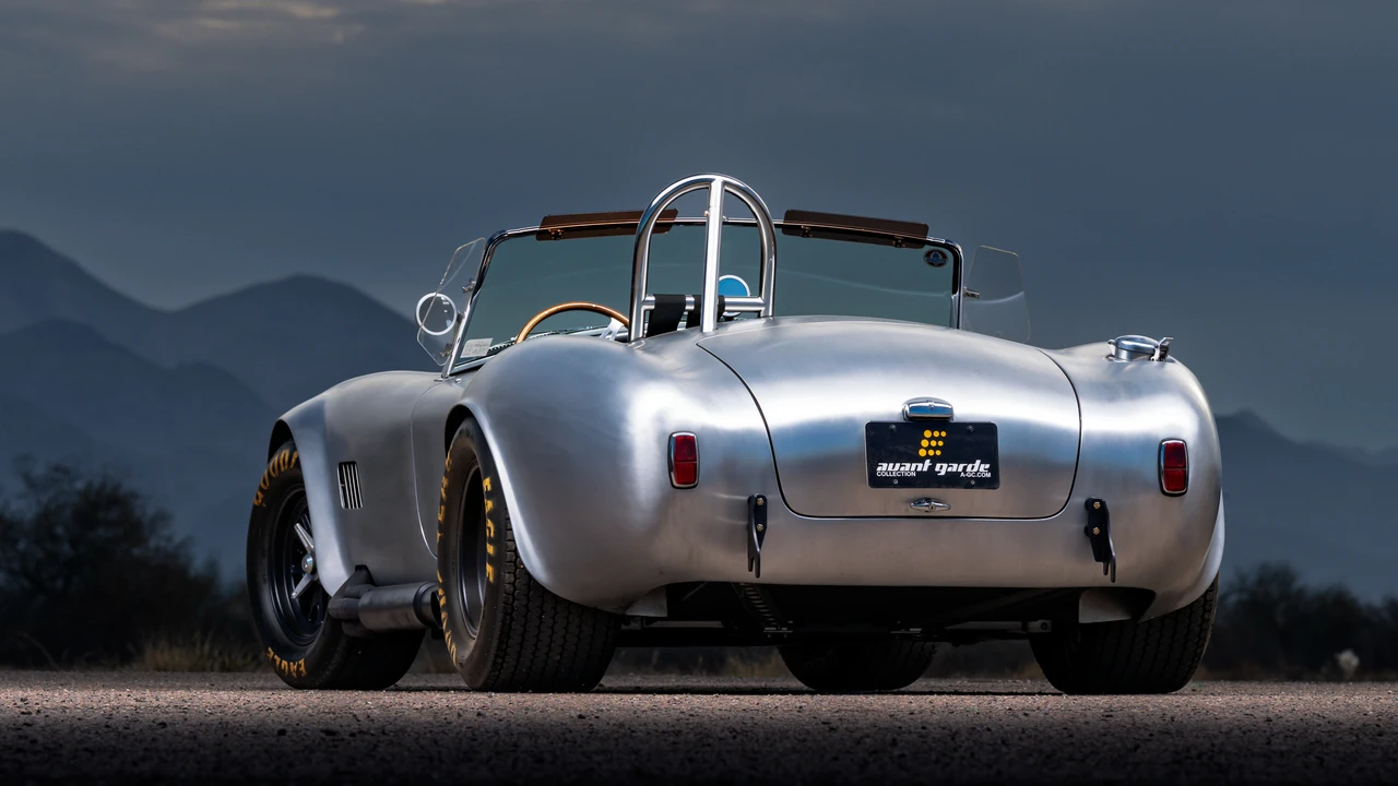 Shelby Cobra Replica - Image 28 of 31