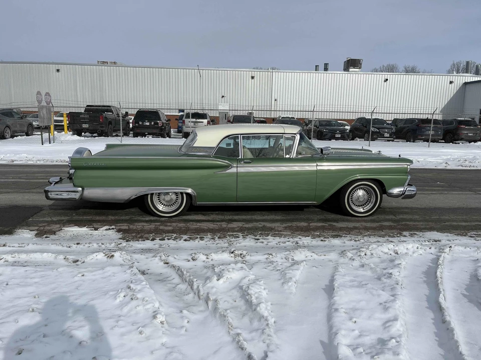1959 Ford Galaxie 1st Gen - Image 16 of 31