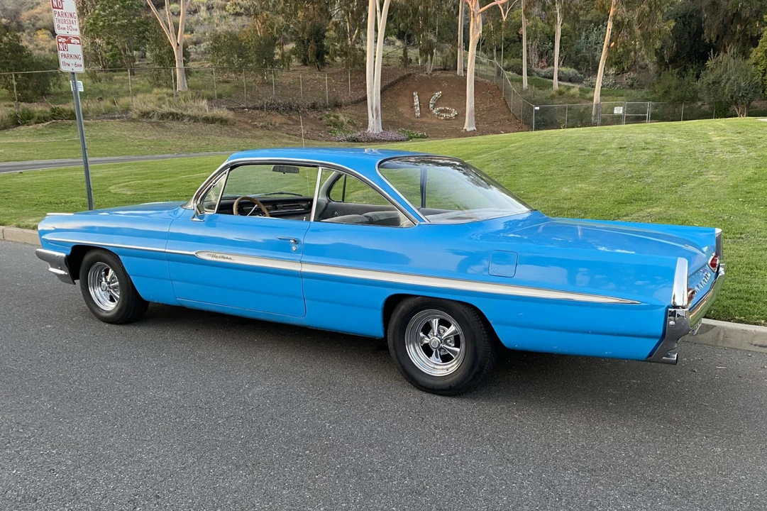 1961 Pontiac Tempest - Image 10 of 31