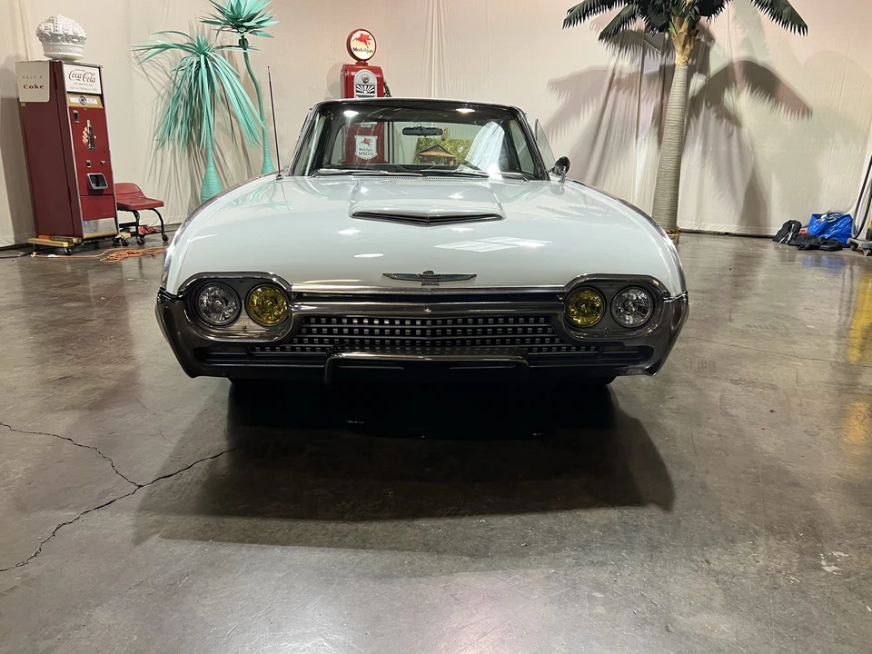 1962 Ford Thunderbird 3rd Gen - Image 8 of 31