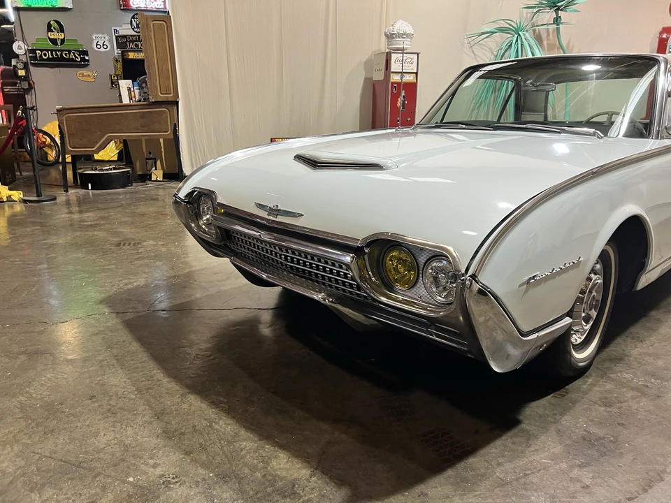 1962 Ford Thunderbird 3rd Gen - Image 27 of 31