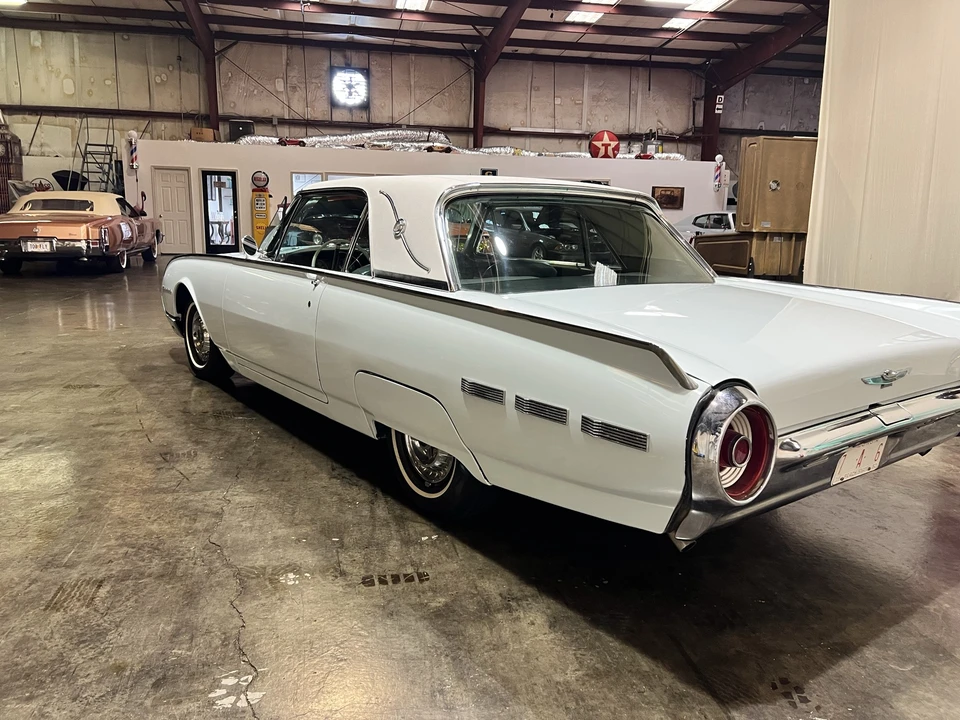 1962 Ford Thunderbird 3rd Gen - Image 24 of 31