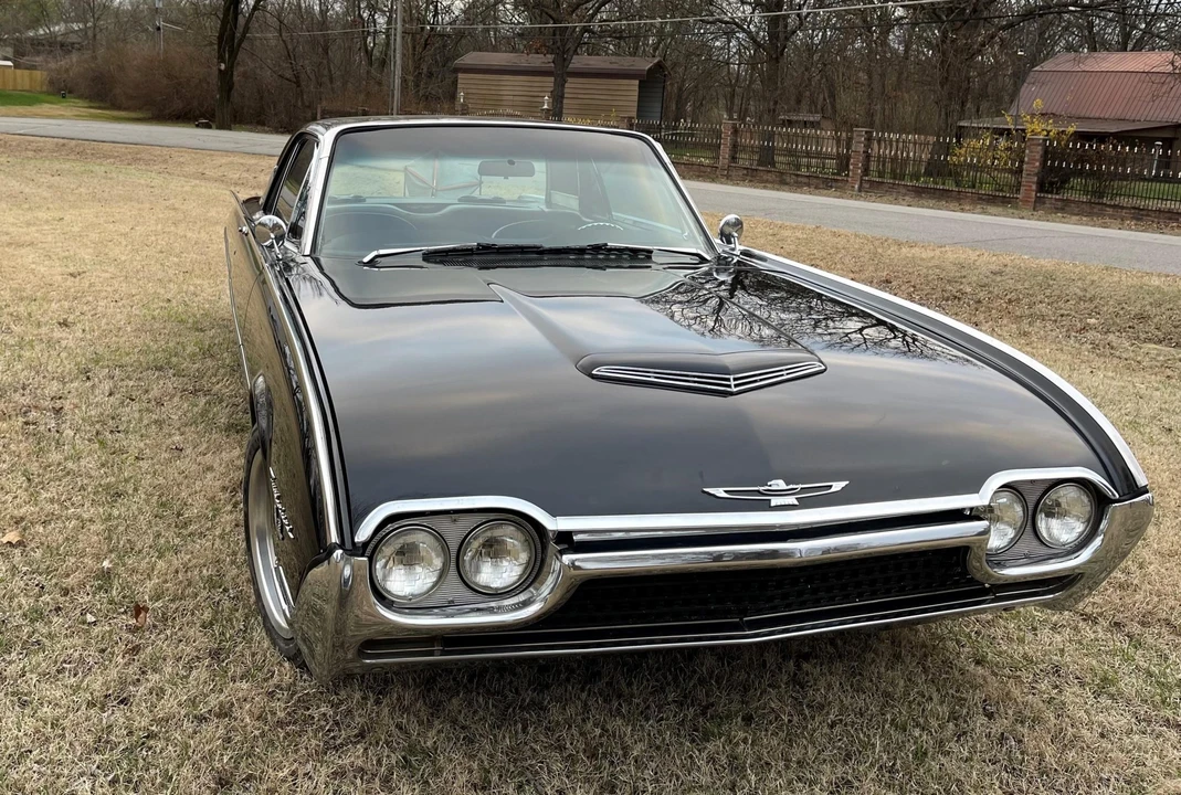 1962 Ford Thunderbird 3rd Gen - Image 13 of 31