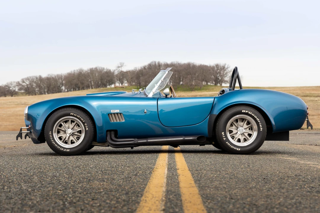 Shelby Cobra Replica - Image 7 of 31