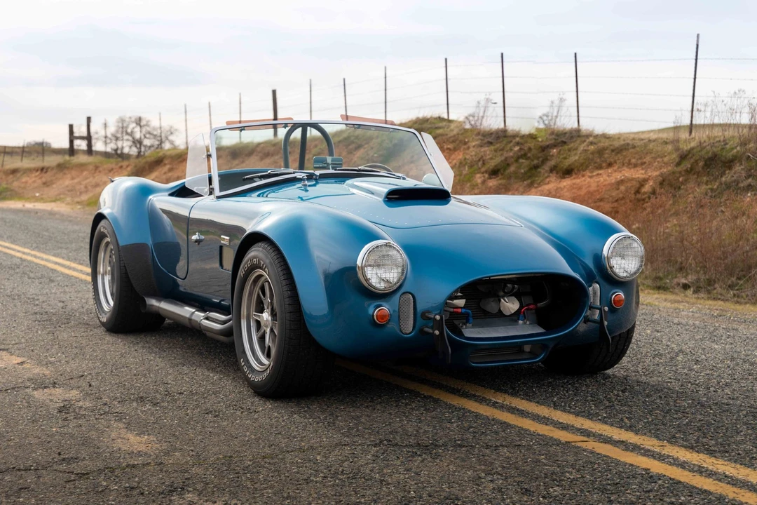 Shelby Cobra Replica - Image 2 of 31