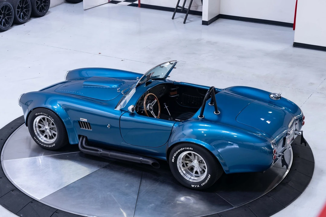 Shelby Cobra Replica - Image 23 of 31