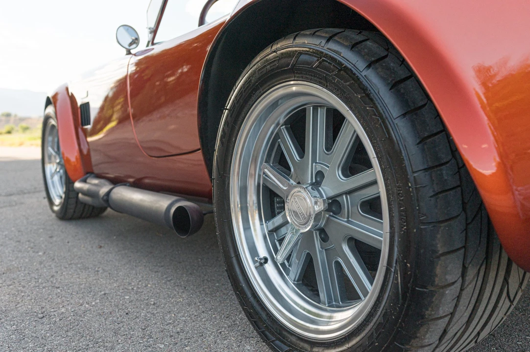 Shelby Cobra Replica - Image 25 of 31