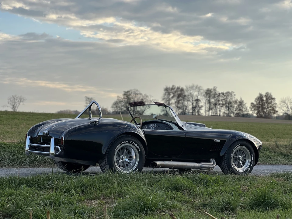 Shelby Cobra Replica - Image 17 of 31