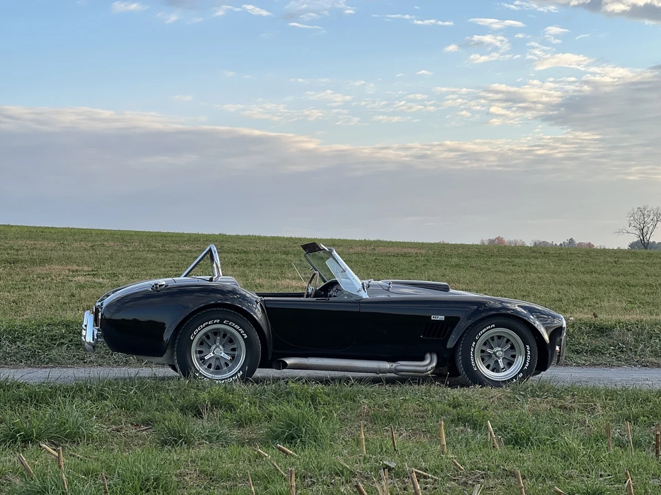 Shelby Cobra Replica - Image 16 of 31