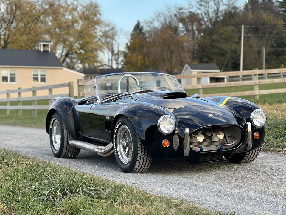 Shelby Cobra Replica - Image 12 of 31