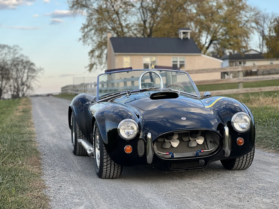 Shelby Cobra Replica - Image 11 of 31