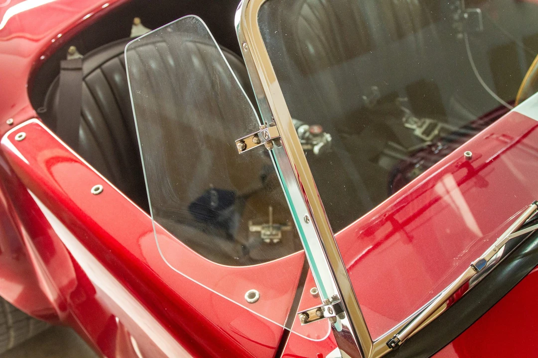Shelby Cobra Replica - Image 28 of 31