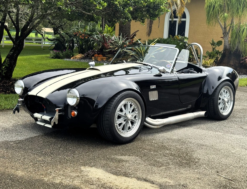 Shelby Cobra Replica - Image 2 of 31