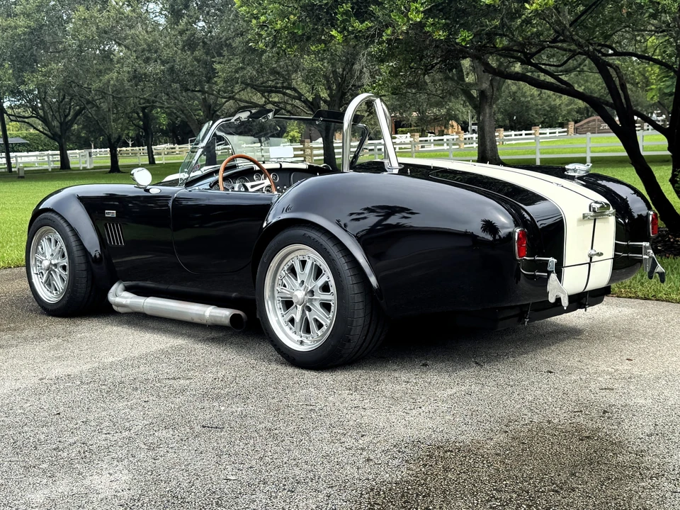 Shelby Cobra Replica - Image 14 of 31