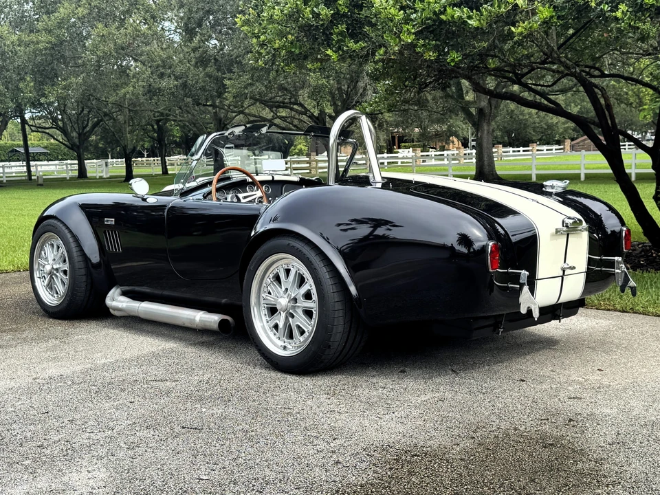 Shelby Cobra Replica - Image 13 of 31
