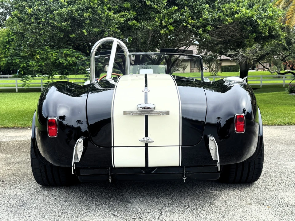 Shelby Cobra Replica - Image 11 of 31