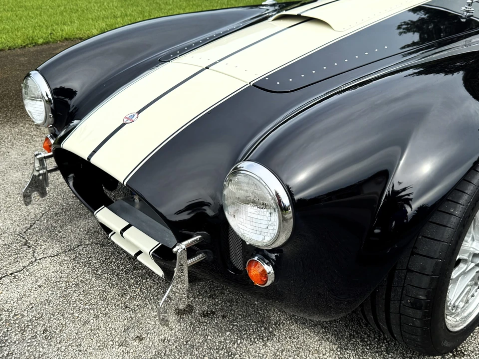 Shelby Cobra Replica - Image 18 of 31