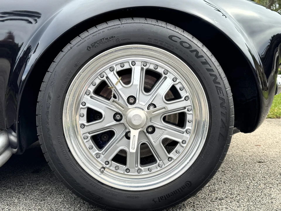 Shelby Cobra Replica - Image 27 of 31