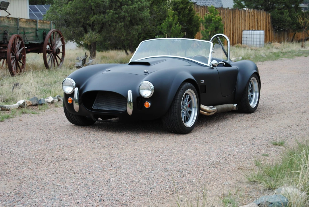 Shelby Cobra Replica - Image 3 of 31