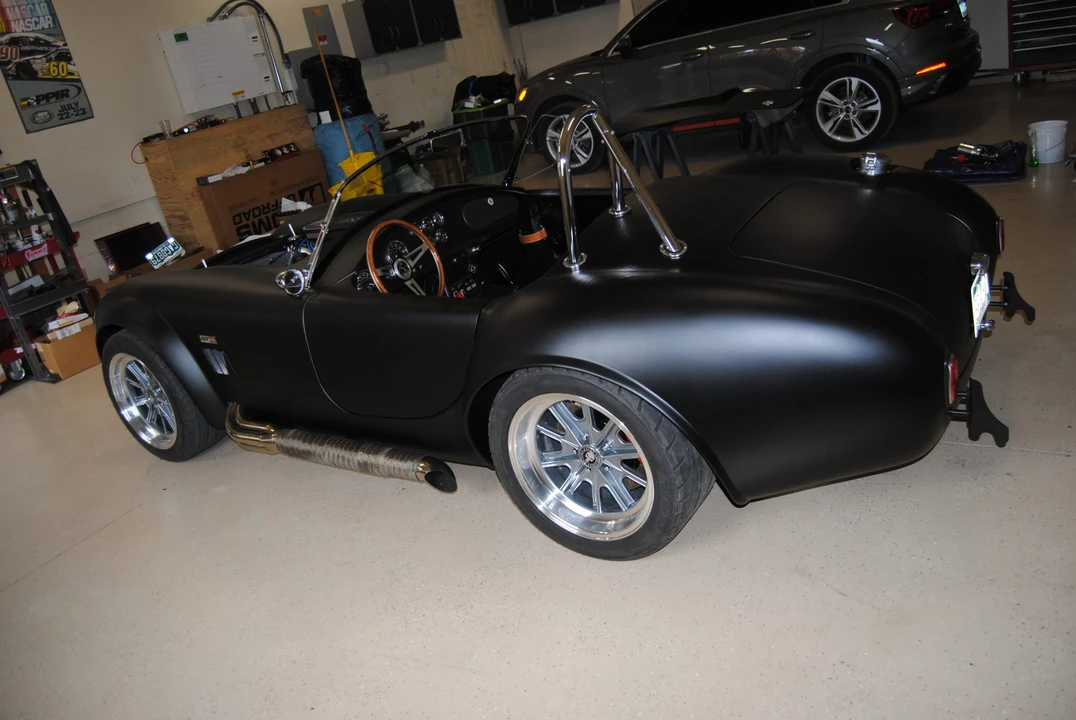 Shelby Cobra Replica - Image 27 of 31