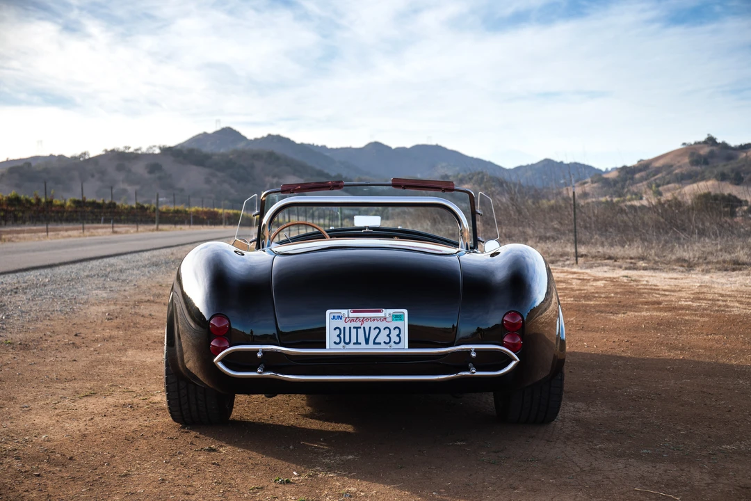 Shelby Cobra Replica - Image 11 of 31