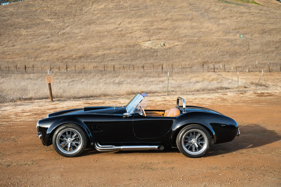 Shelby Cobra Replica - Image 17 of 31