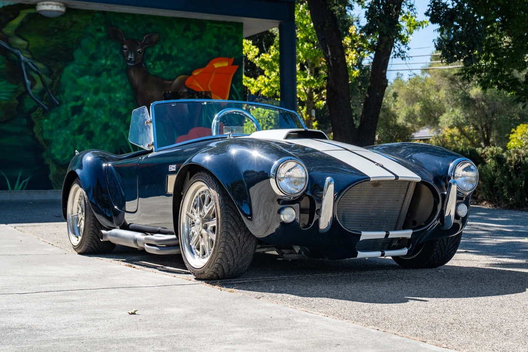 Shelby Cobra Replica - Image 4 of 31