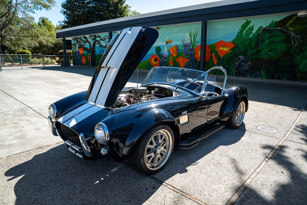 Shelby Cobra Replica - Image 10 of 31