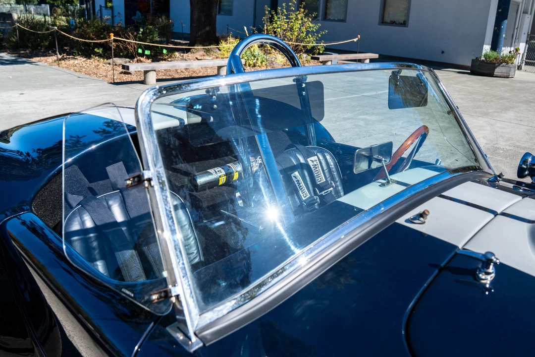 Shelby Cobra Replica - Image 18 of 31