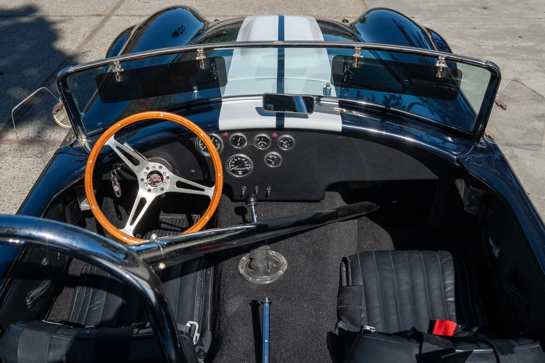 Shelby Cobra Replica - Image 30 of 31