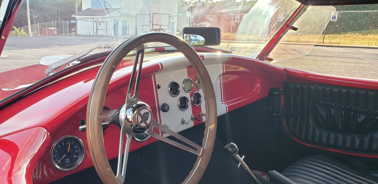 Shelby Cobra Replica - Image 28 of 31