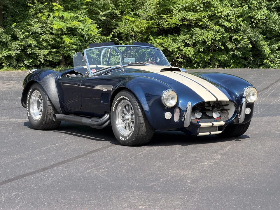 Shelby Cobra Replica - Image 2 of 31