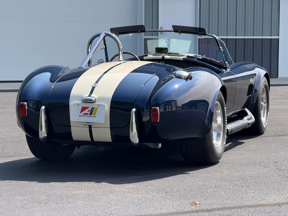 Shelby Cobra Replica - Image 7 of 31