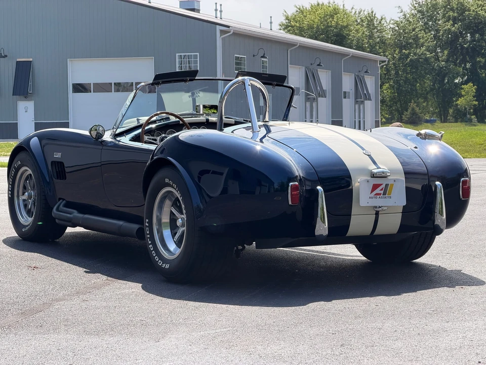 Shelby Cobra Replica - Image 9 of 31