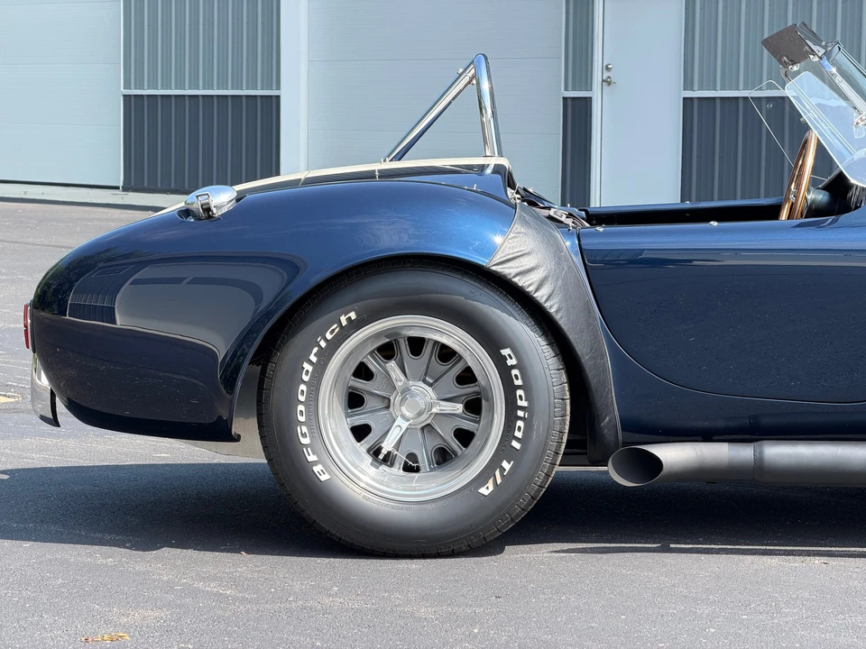 Shelby Cobra Replica - Image 16 of 31