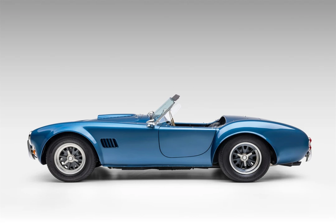 Shelby Cobra Replica - Image 18 of 31