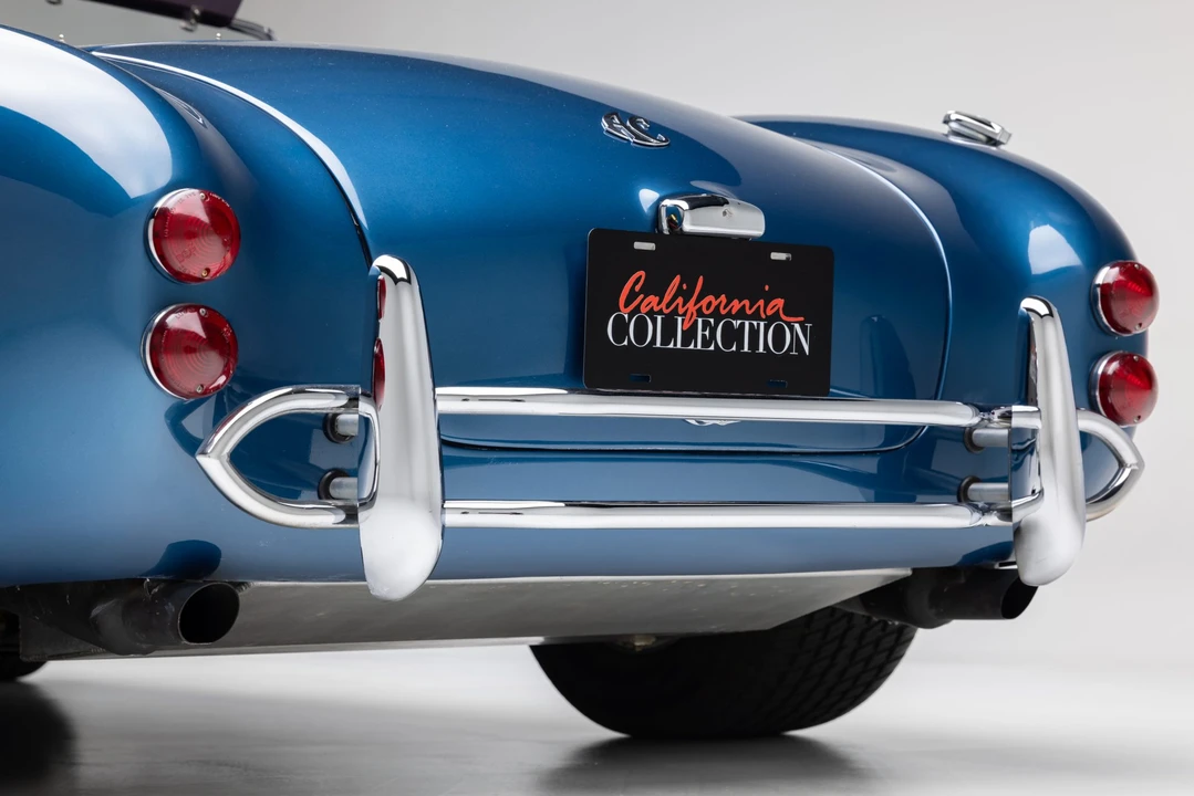 Shelby Cobra Replica - Image 23 of 31