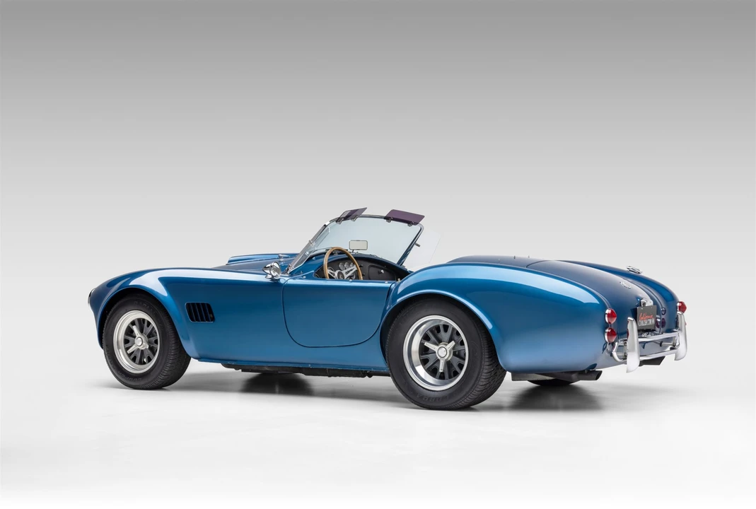 Shelby Cobra Replica - Image 17 of 31