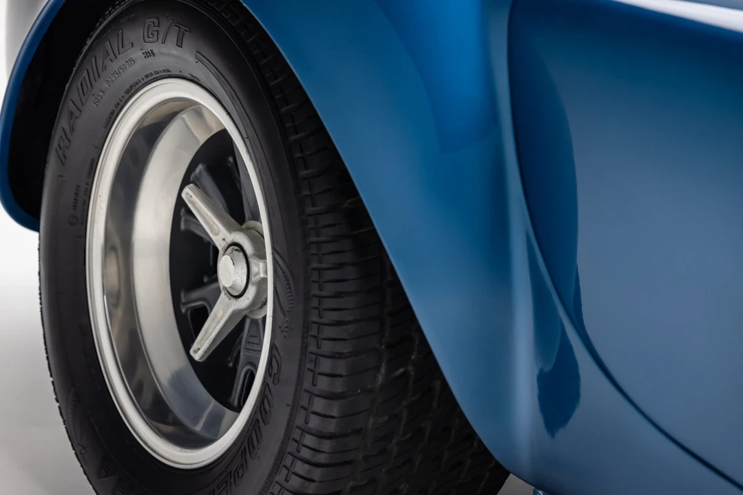 Shelby Cobra Replica - Image 30 of 31