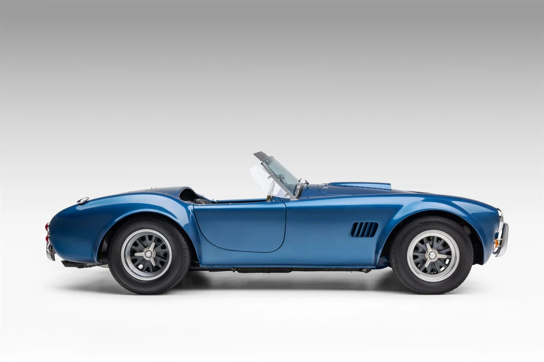 Shelby Cobra Replica - Image 10 of 31