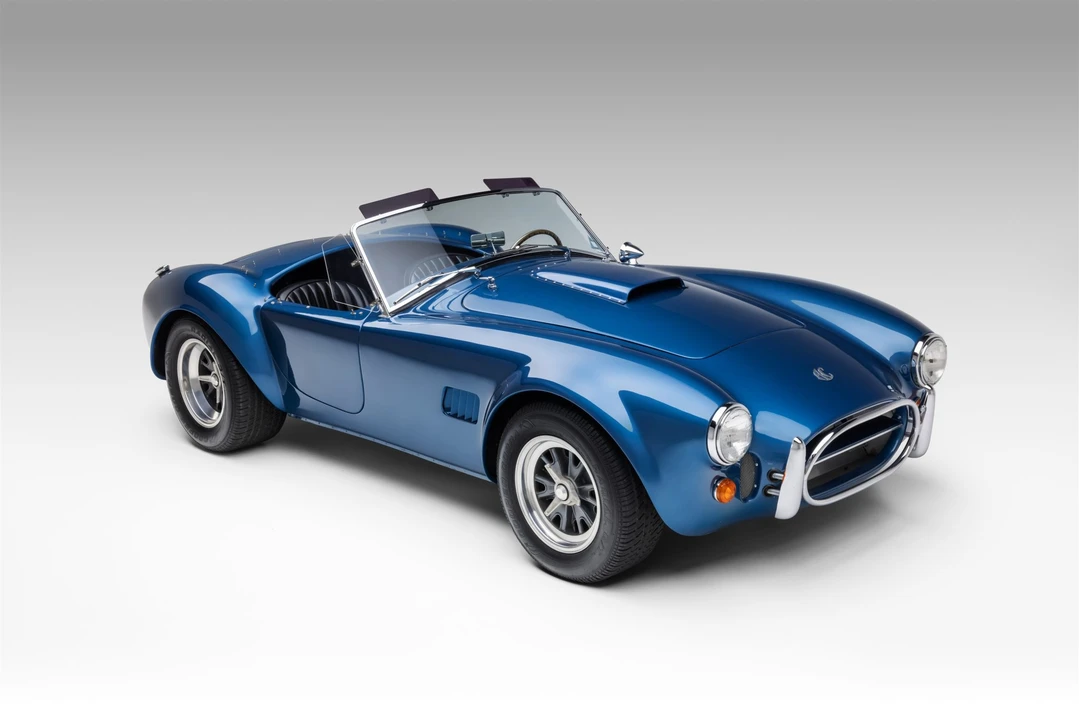 Shelby Cobra Replica - Image 8 of 31