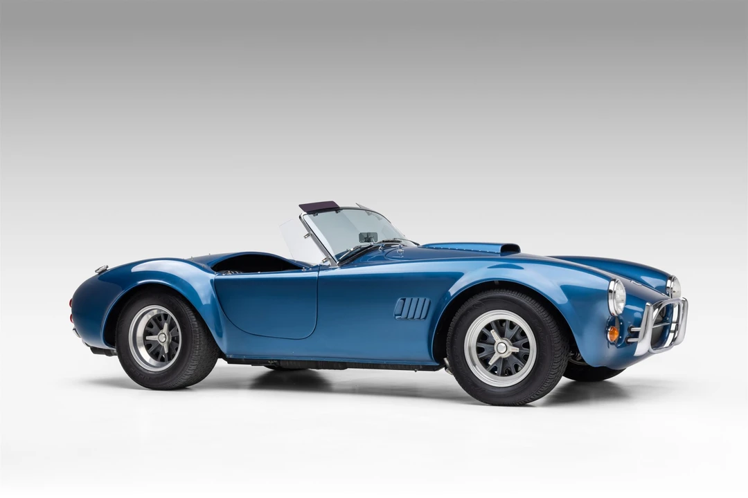 Shelby Cobra Replica - Image 9 of 31