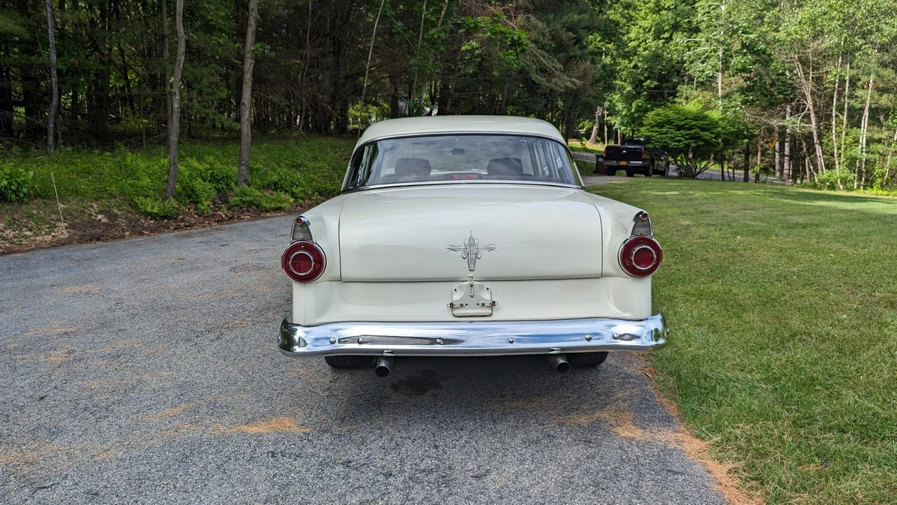 1956 Ford Fairlane 1st Gen - Image 28 of 31