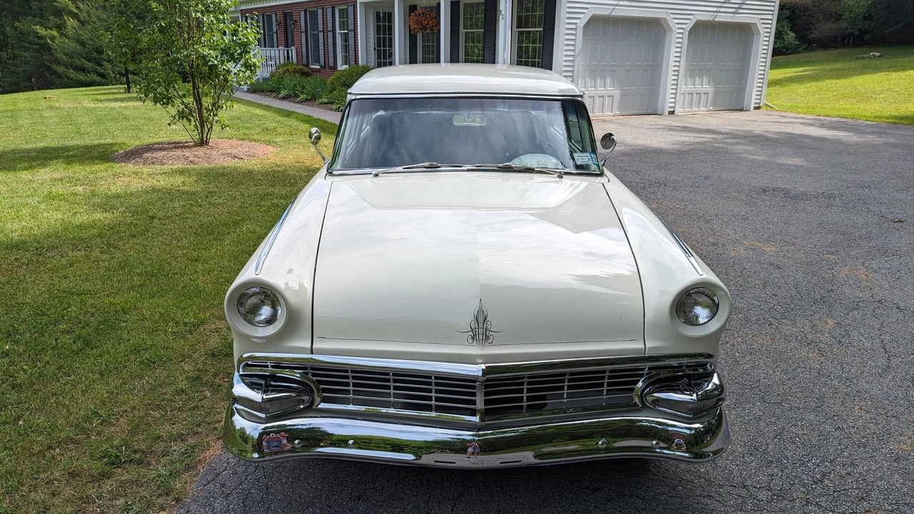 1956 Ford Fairlane 1st Gen - Image 17 of 31