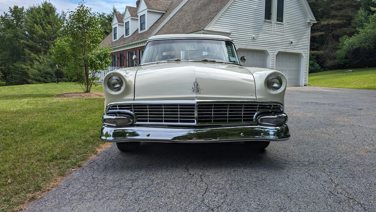 1956 Ford Fairlane 1st Gen - Image 16 of 31